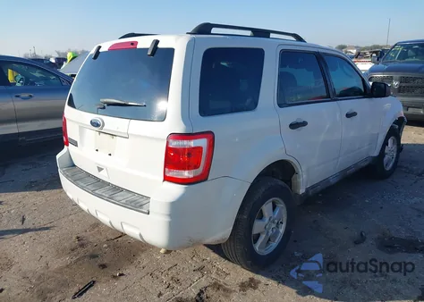 2011 Ford Escape Xlt z USA, uszkodzony, nr VIN 1FMCU0D70BKA93100